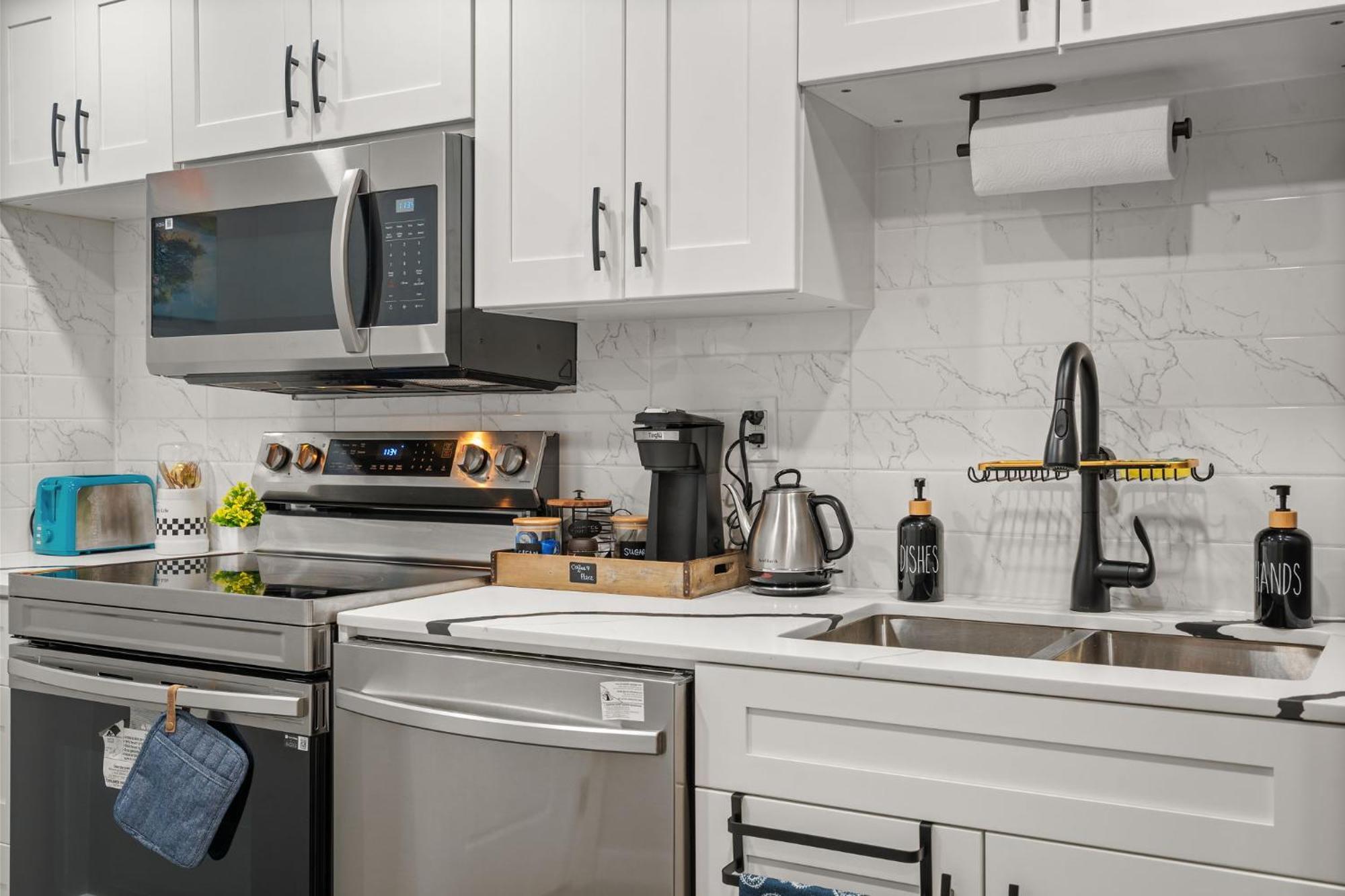 Meriweather - Calgary Breathtaking 1-Bedroom Apartment エクステリア 写真